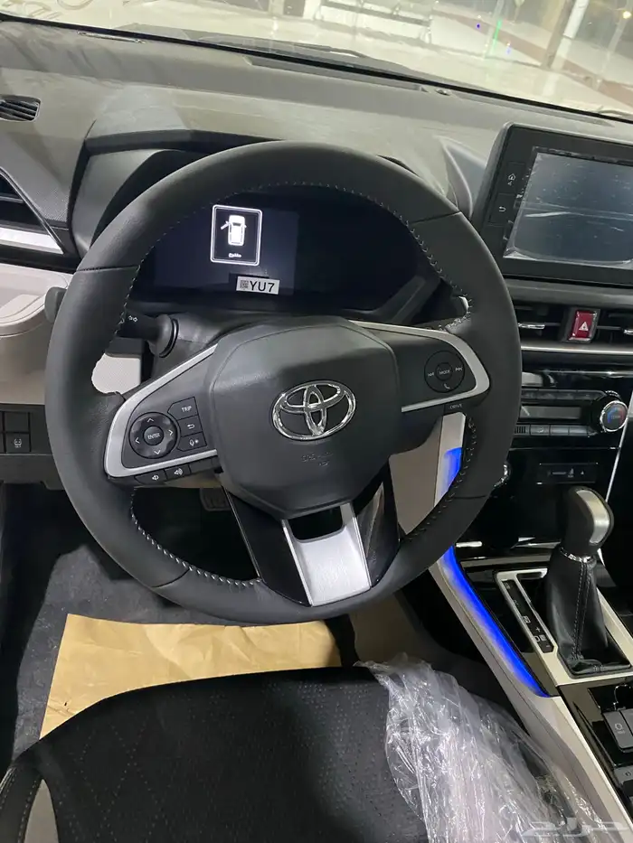 فيلوز ابيض موديل 2025 8