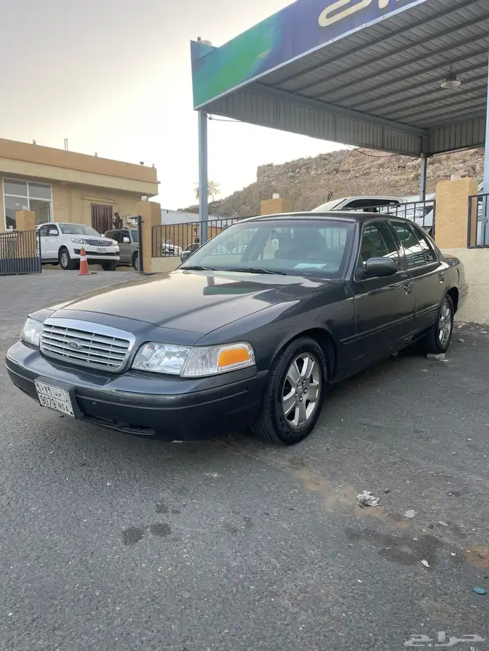 فورد كروان فيكتوريا 1