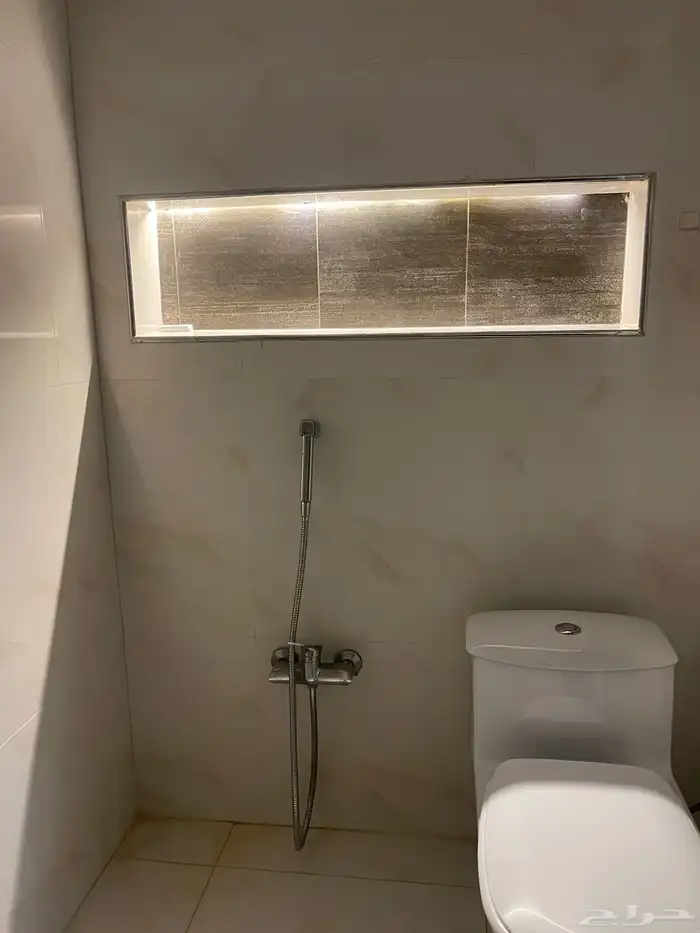 شقة دور ارضي واسعة ومستقلة بالقرب من كوبري مطار ابها 19