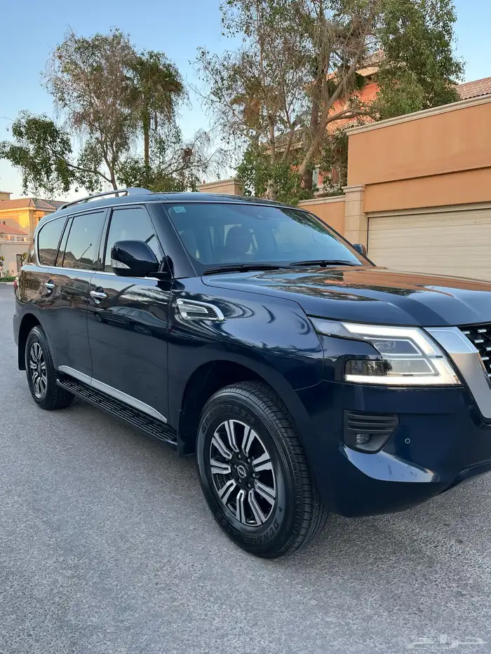 للبيع نيسان باترول تيتانيوم 2022 مخزن 6