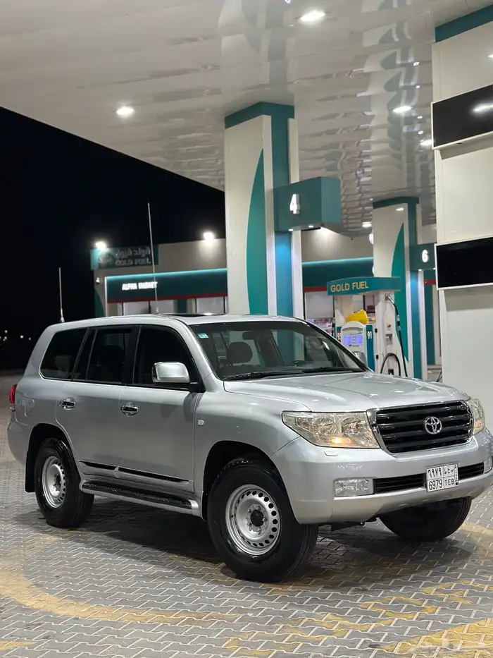 لاند كروزر جكسار 2010 V8 وارد قطر فل كامل شرط 1