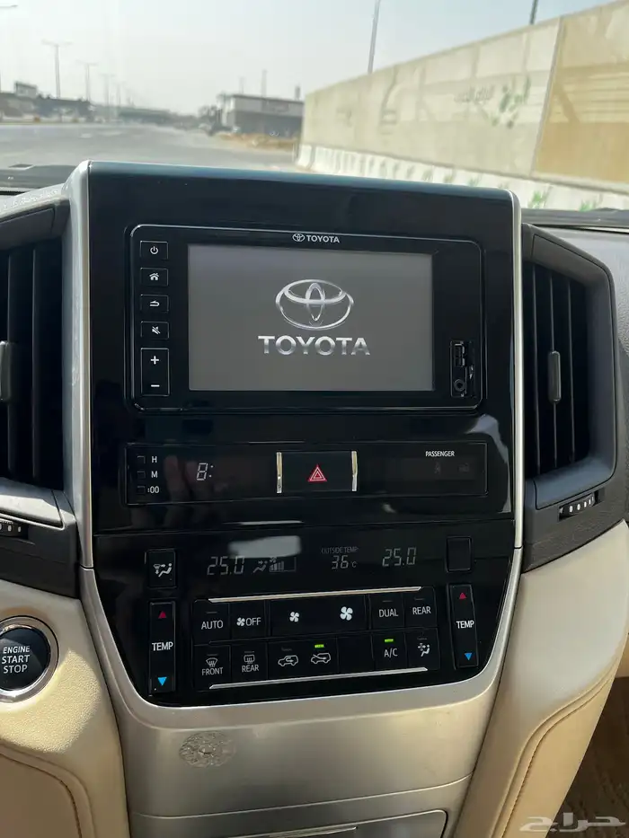 تويوتا جى اكس ار رقم 1 بنزين موديل 2021 19