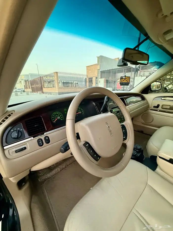 لينكون تاون كار لارج L ( مخزن 95الف ) سعودي 2011 بدي وكالة 22