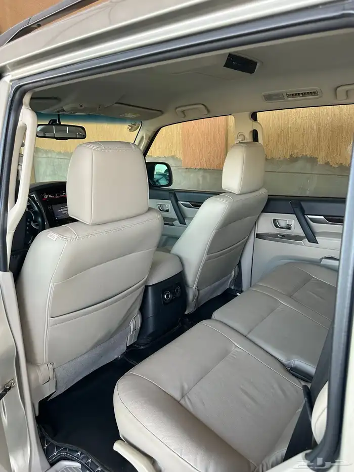 باجيرو 2020 ذهبي 2