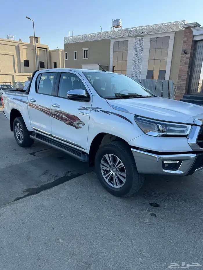 للبيع هايلكس 2023 بنزين 1