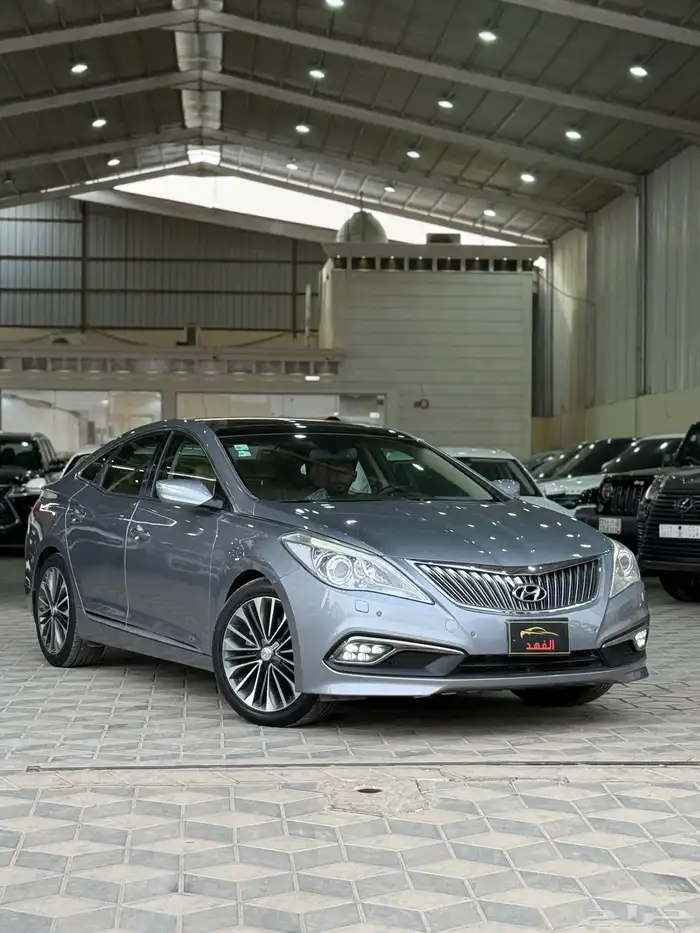 للبيع ازيرا 2016فل كامل مخزن 0