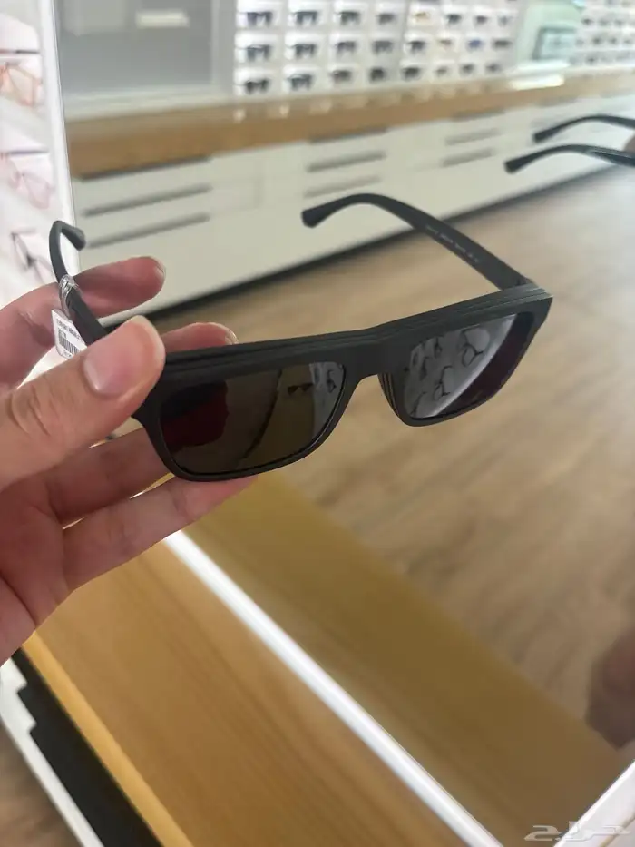 نظارات شمسية EMPORIO ARMANI اصلية ما استخدمت ولا مره ClipOn 1