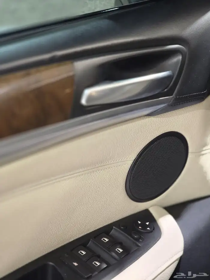 بي ام دبليو X6 موديل 2011 بحالة الوكاله 17