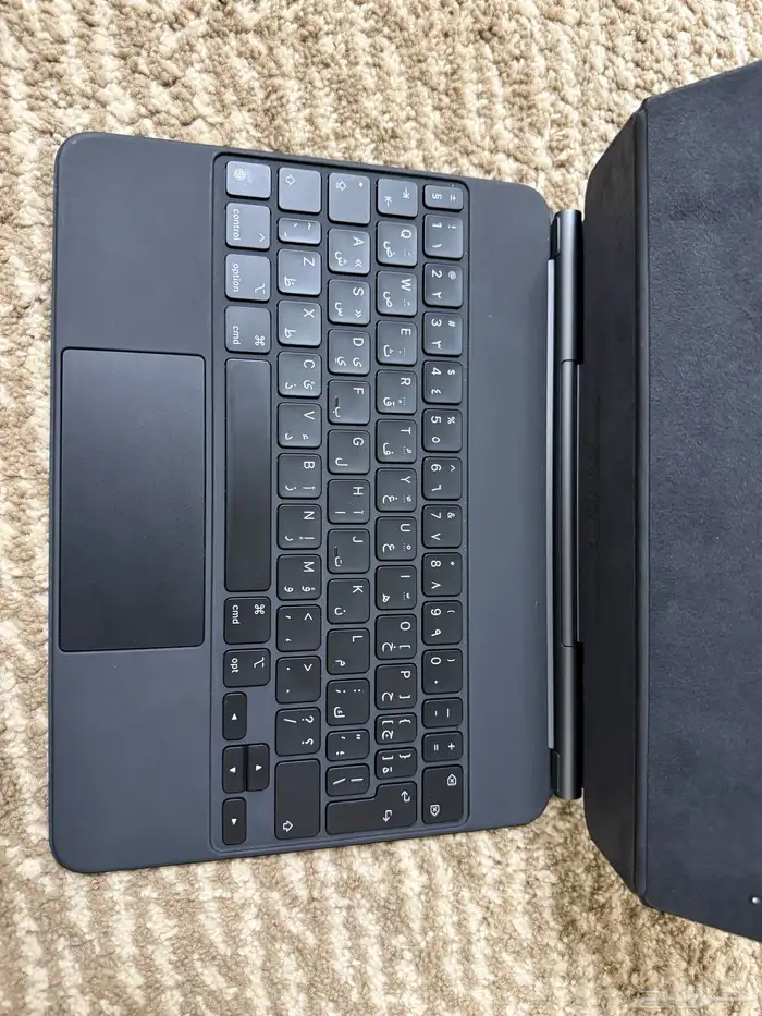 ماجيك كيبورد 11 انش للبيع 1