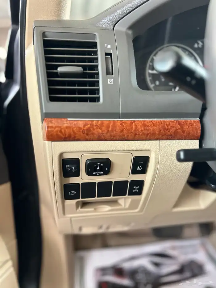 تويوتا  لاندكروزر   2013 6 سلندر 11