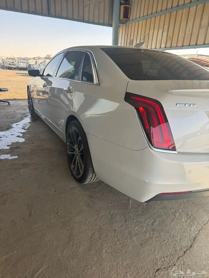 كاديلاك CT6 موديل 2017 للبيع قطع غيار فقط فقط 3