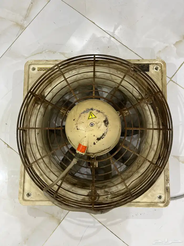 شفاط نظيف جدا  الحق السعر 200 ريال قابل للتفاوض 1