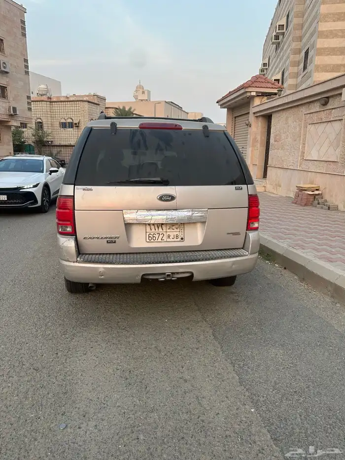فورد اكسبلورر 2005 2