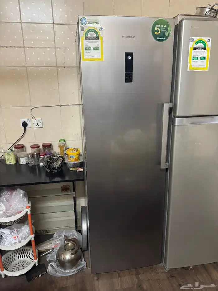 للبيع فريزر يوجين وثلاجة هايسنس 6
