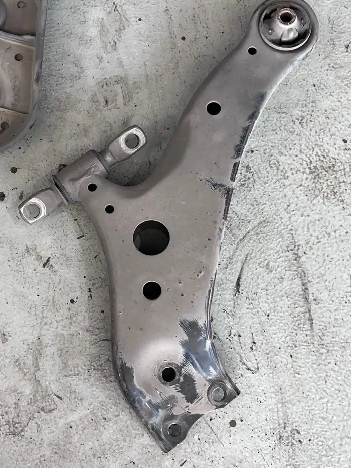 مقصات لكزسEs -RX-Ls 1