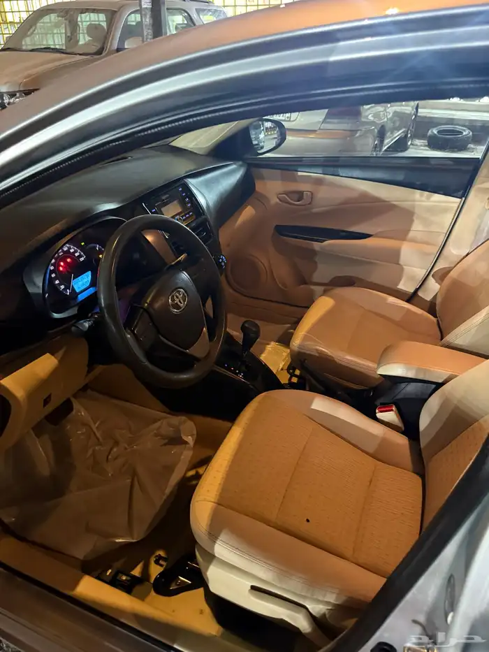 يارس Y 2022 فضي 5