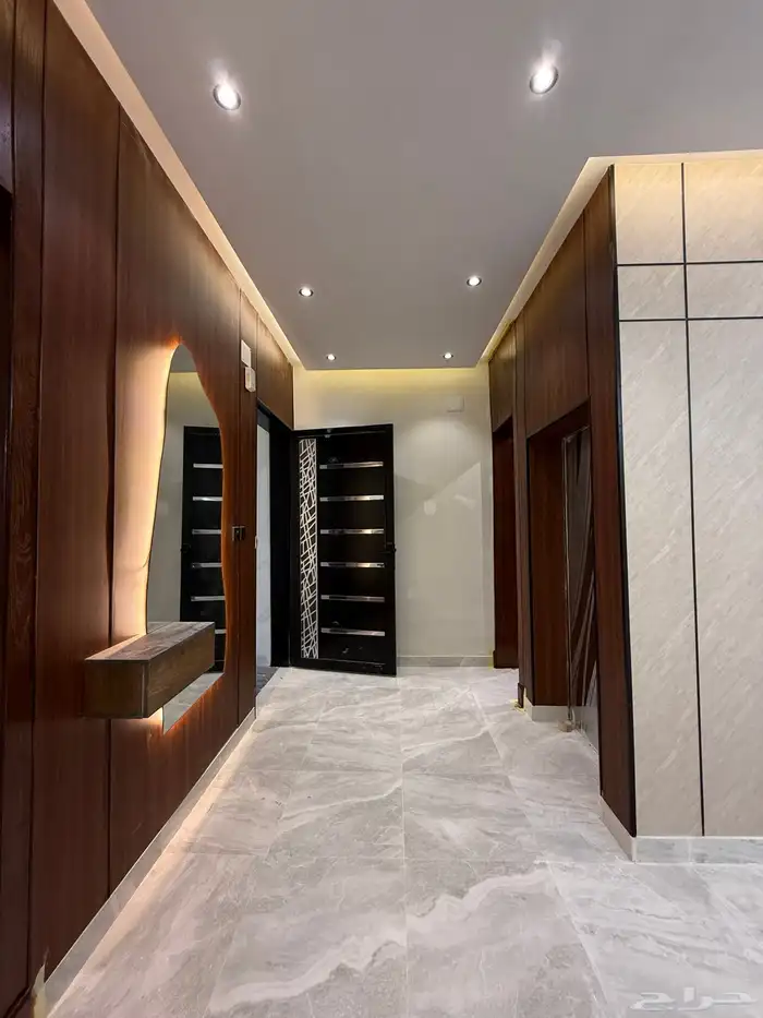 للبيع شقة 6 غرف بأبها بسطح مطل ومصعد خاص داخل الشقة للسطح 14