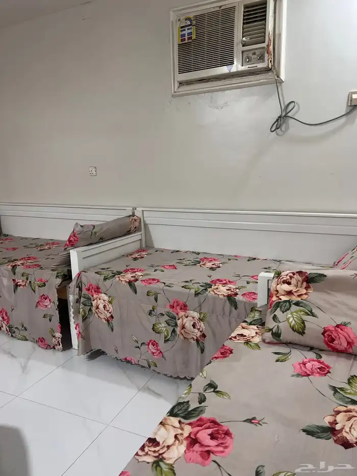 كراسي مع الفرش 1