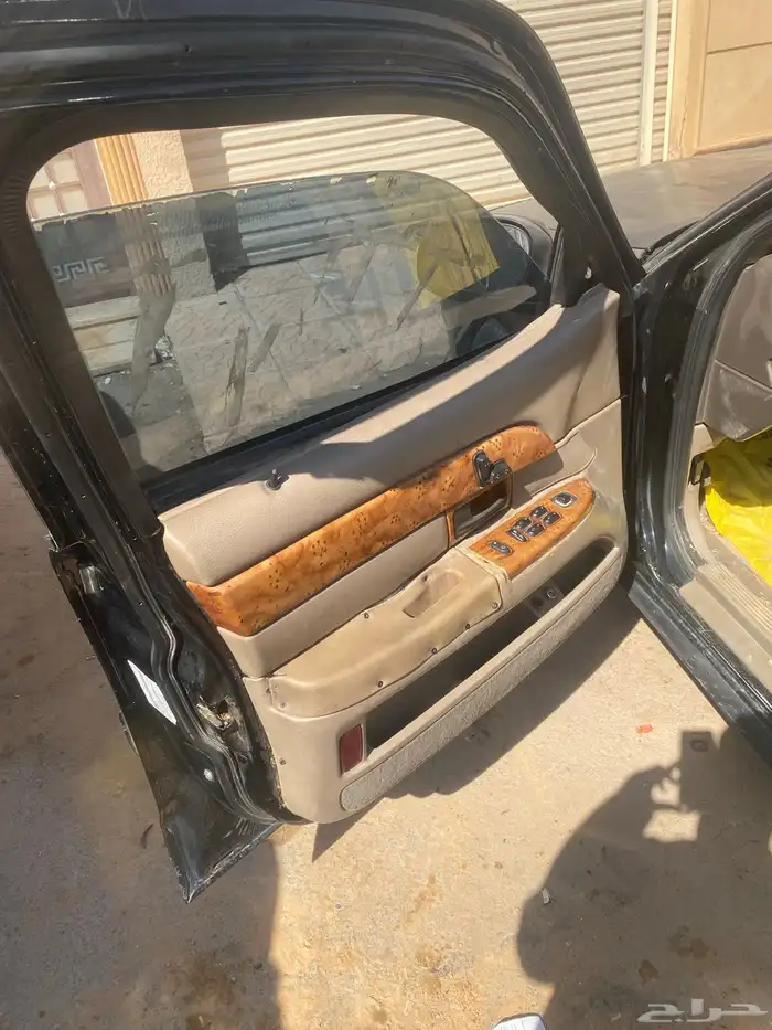 فورد فكتوريا 2003 6