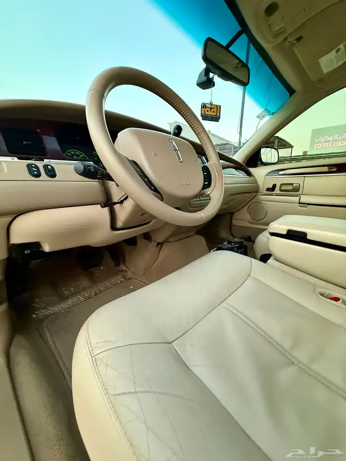 لينكون تاون كار لارج L ( مخزن 95الف ) سعودي 2011 بدي وكالة 21