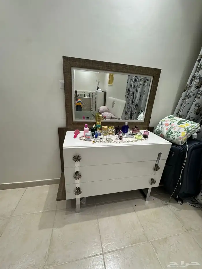 عفش منزل كامل للبيع لدواعي السفر 6