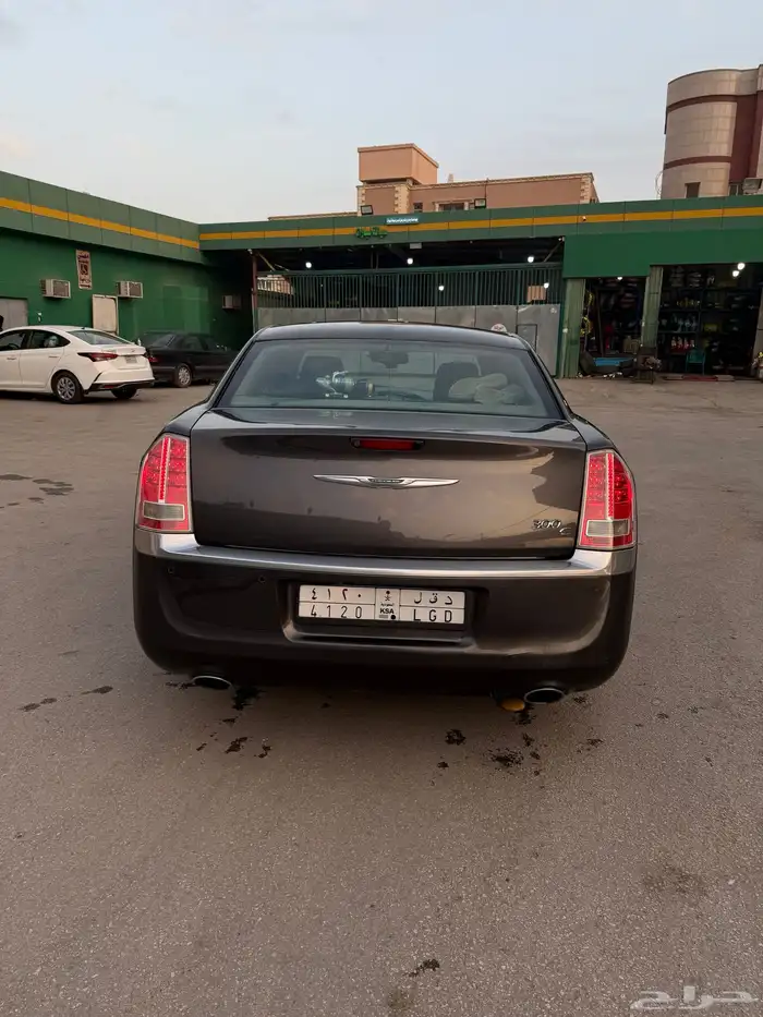 كرايزلر اكزكتيف 2014 هيمي 6