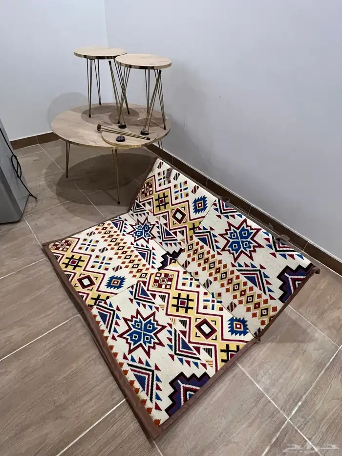 برادة مويا و جلسة ظهر و طاولة مع ثلاث خدمات 0