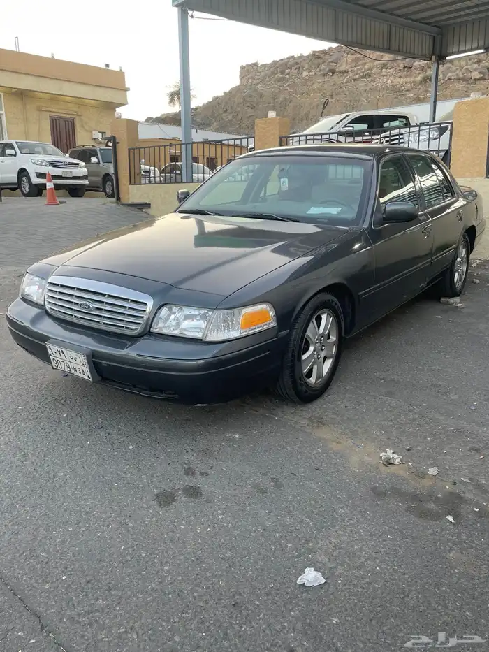 فورد كروان فيكتوريا 4