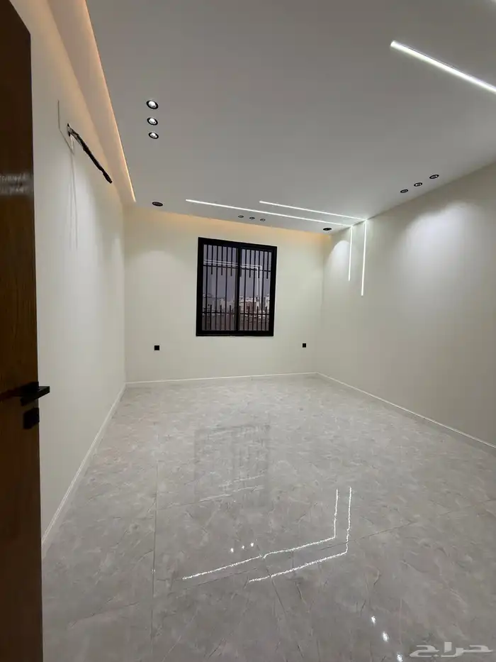 للبيع شقق علويه بمصعد جاهز وسطح خاص تشطيب ممتاز بدره الموسي 12