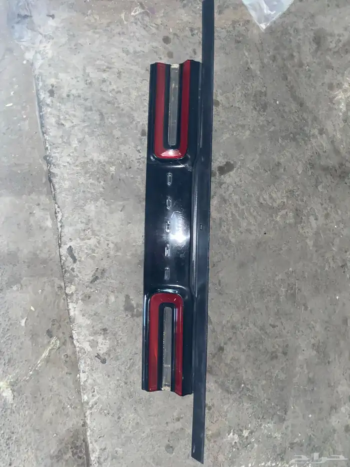 اسطب وسط خلفي تشالنجر اصلي2016 تم تصليحه وشغال الاحساء 1