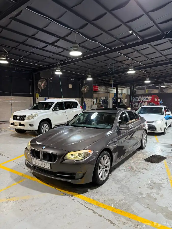 بي ام 520i فل كامل 9