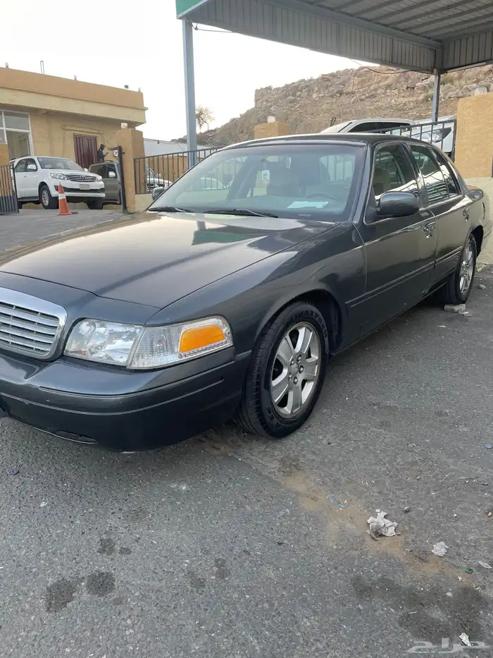 فورد كروان فيكتوريا 0