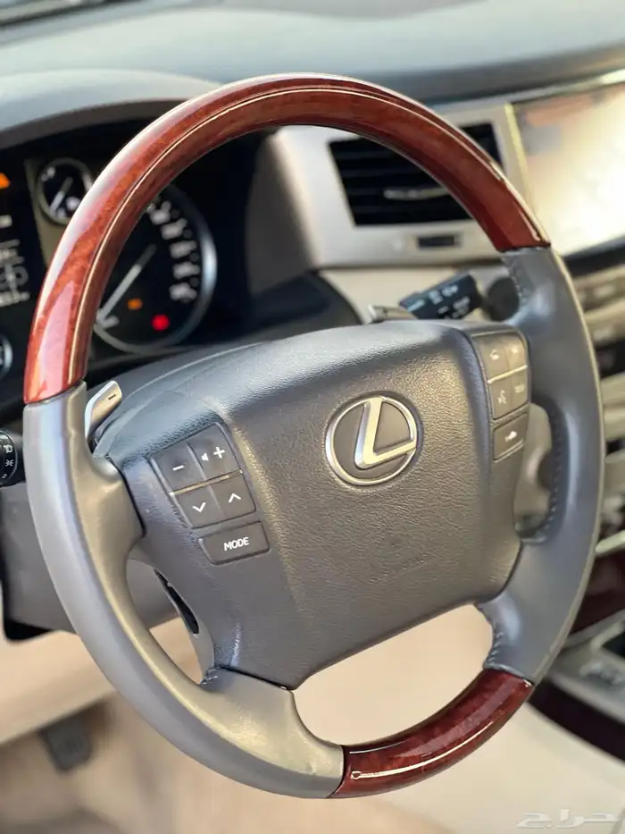 لكزس LX.570 2012 فل كامل DD 17