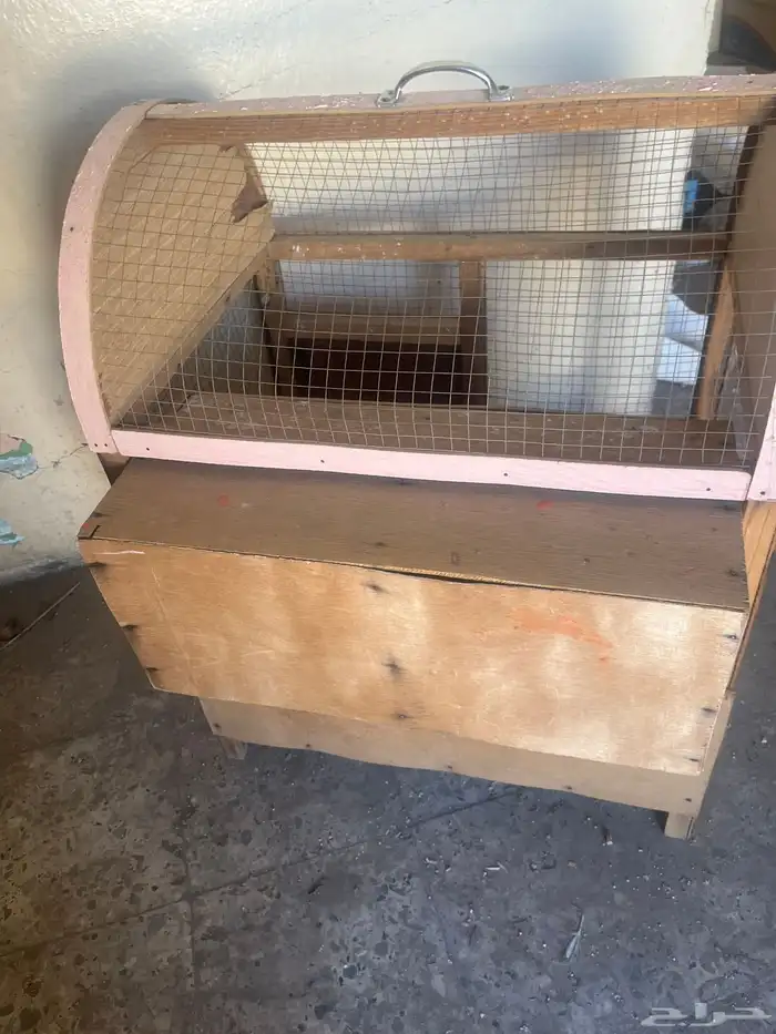 قفص طيور وحمام نضيف للبيع بسعر مناسب 1