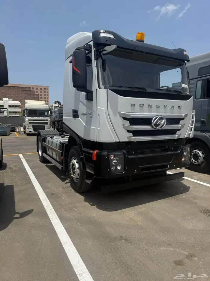 معدات واليات وشاحنات 3