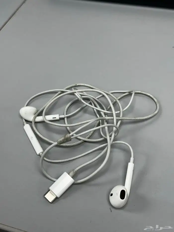 ابل راس شاحن و سلك شاحن و سماعات اصلي فقط للبيع 2