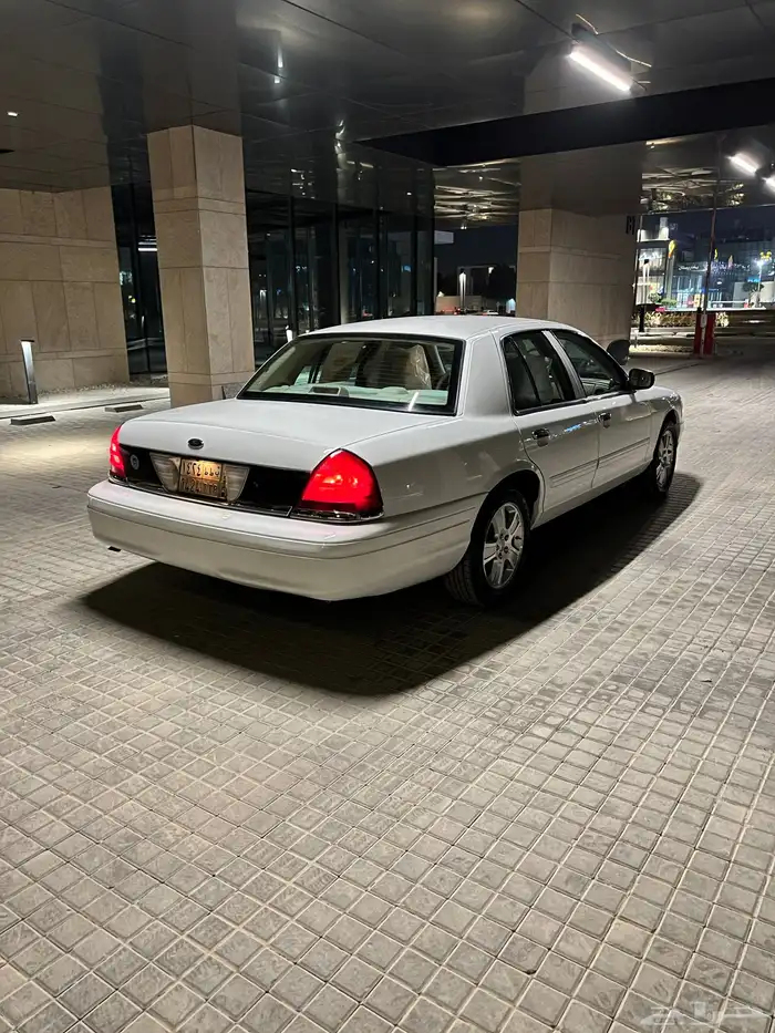 فورد فكتوريا مخزن 19