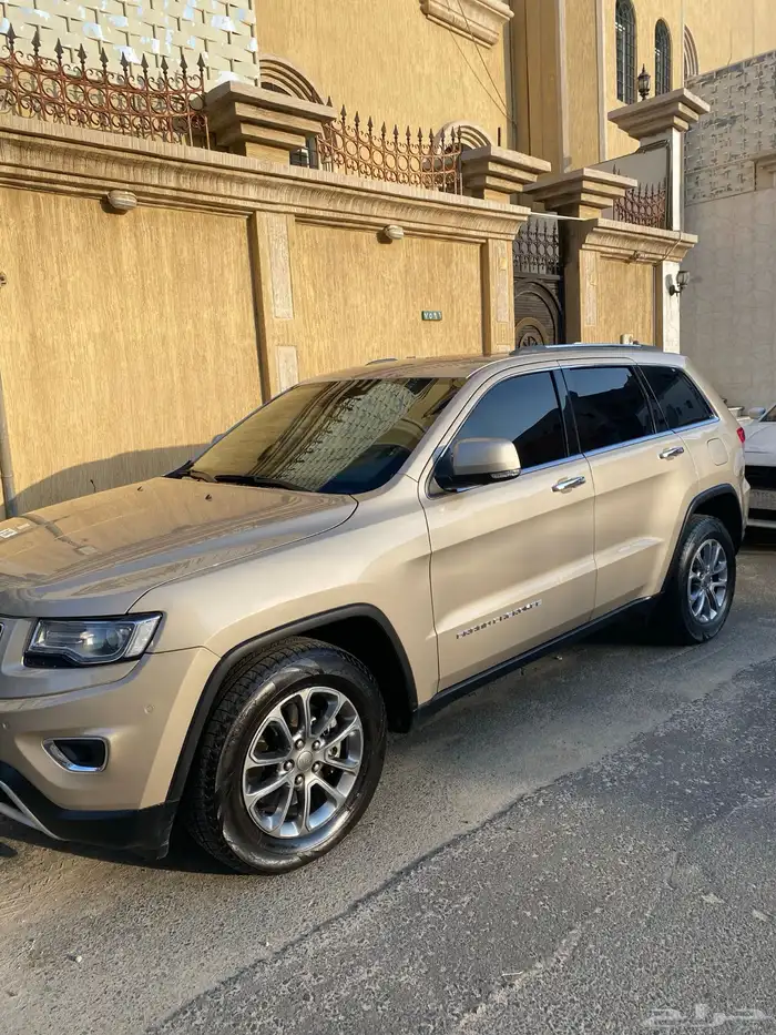 جيب قراند شيروكي ليمتد 2014 13