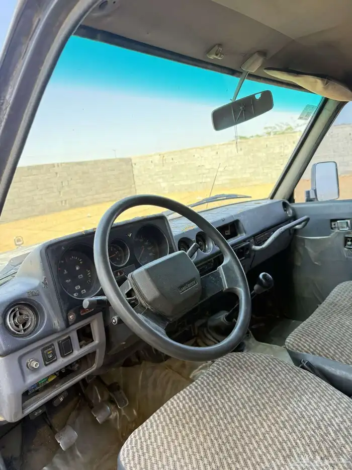 صالون 87 مجدد مفحوص مكيف قزاز كهرب مكينه وقير شرط 12