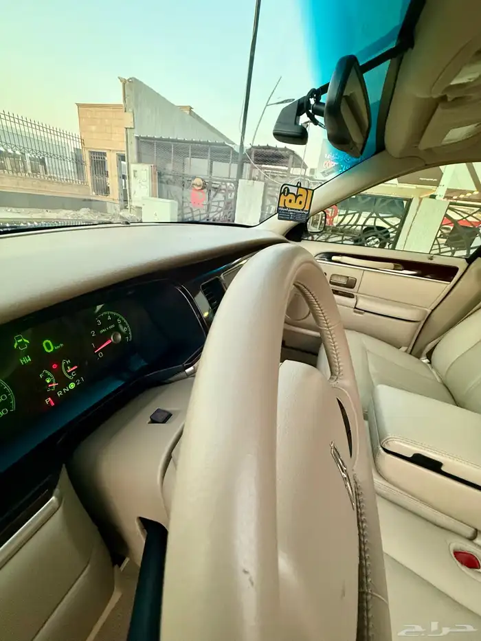 لينكون تاون كار لارج L ( مخزن 95الف ) سعودي 2011 بدي وكالة 20