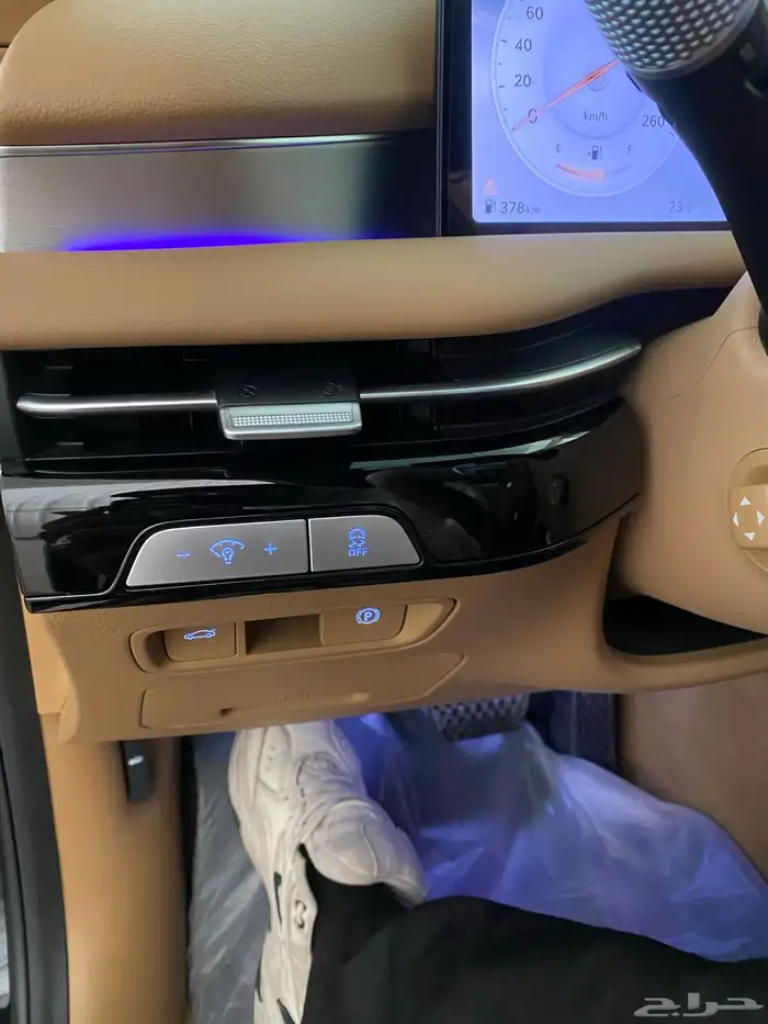 هيونداي جينسيس 9