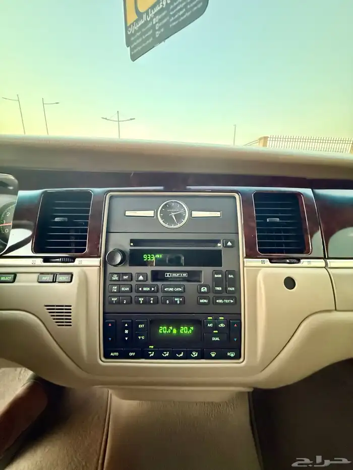 لينكون تاون كار لارج L ( مخزن 95الف ) سعودي 2011 بدي وكالة 51