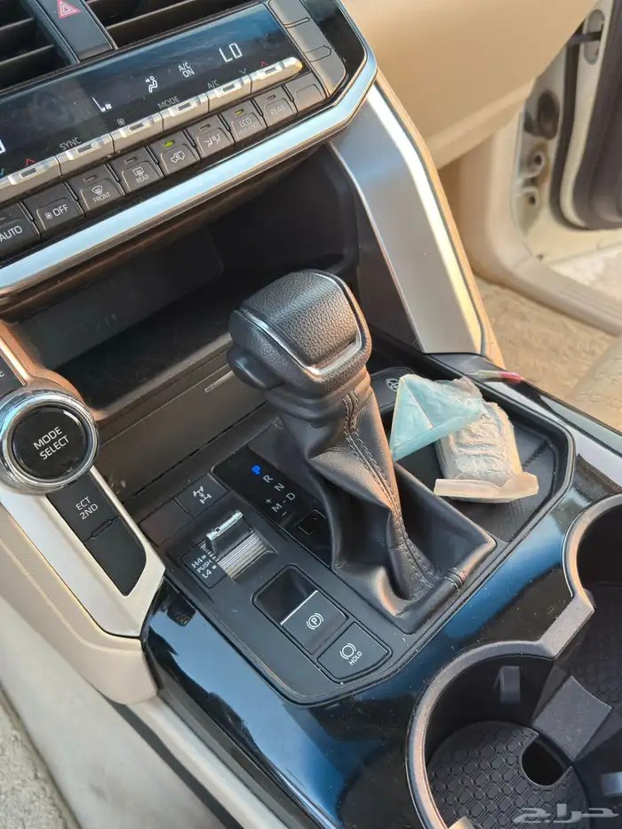 لاندكروزر 2022 ديزل 11