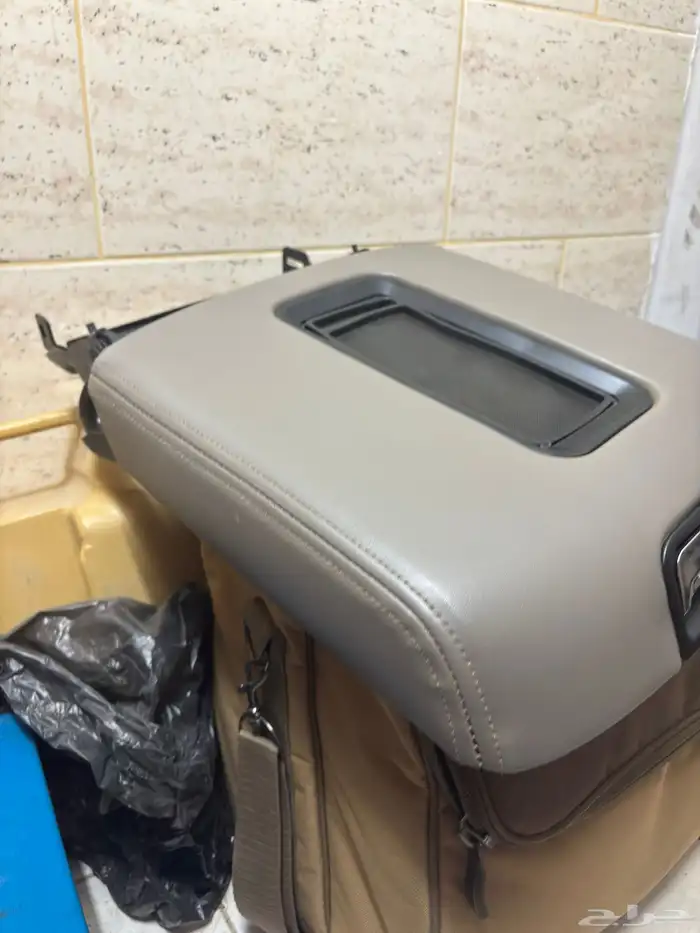 للبيع تكاية يوكن او تاهو نظيفة وكذالك يوجد دبة وسطيه واخيره 0