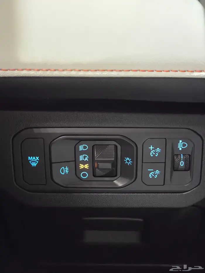 فورد تورس تيتانيوم موديل 2023 بحاله الوكاله 17