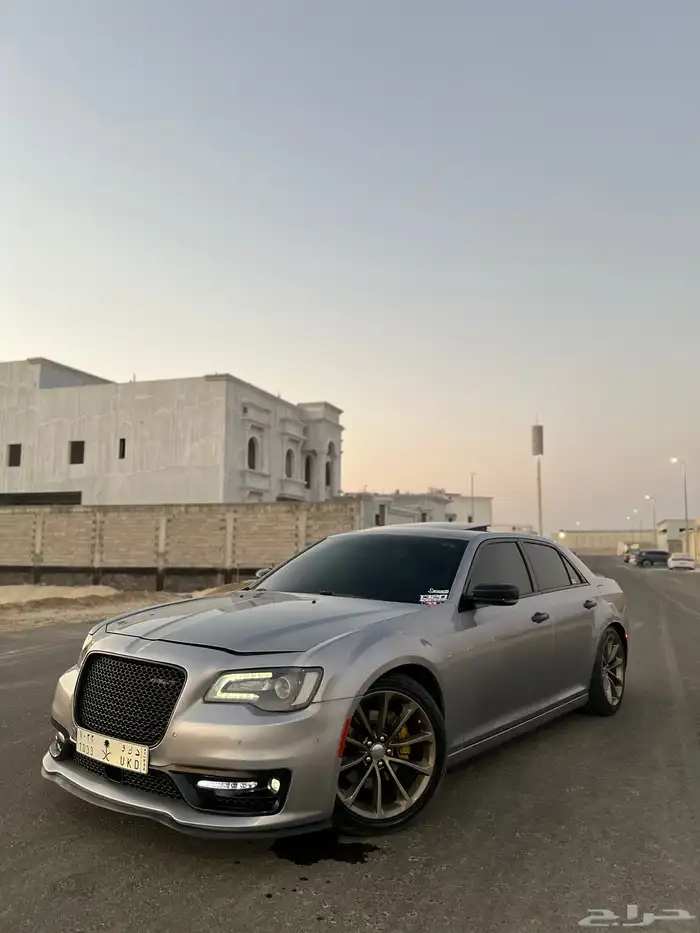 كرايسلر 5.7 اكزاكتف 4