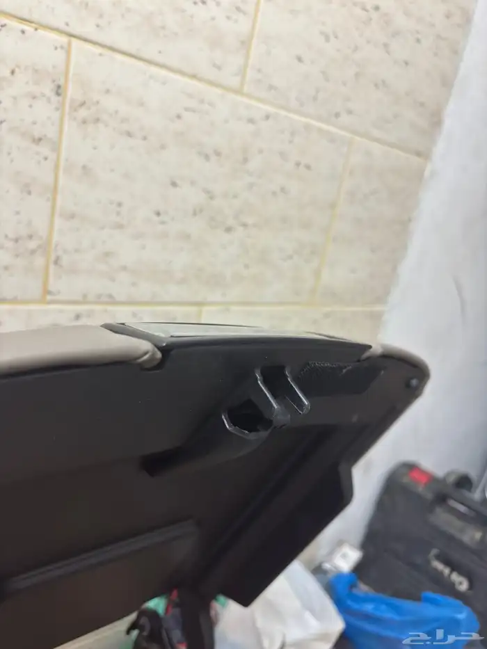 للبيع تكاية يوكن او تاهو نظيفة وكذالك يوجد دبة وسطيه واخيره 3