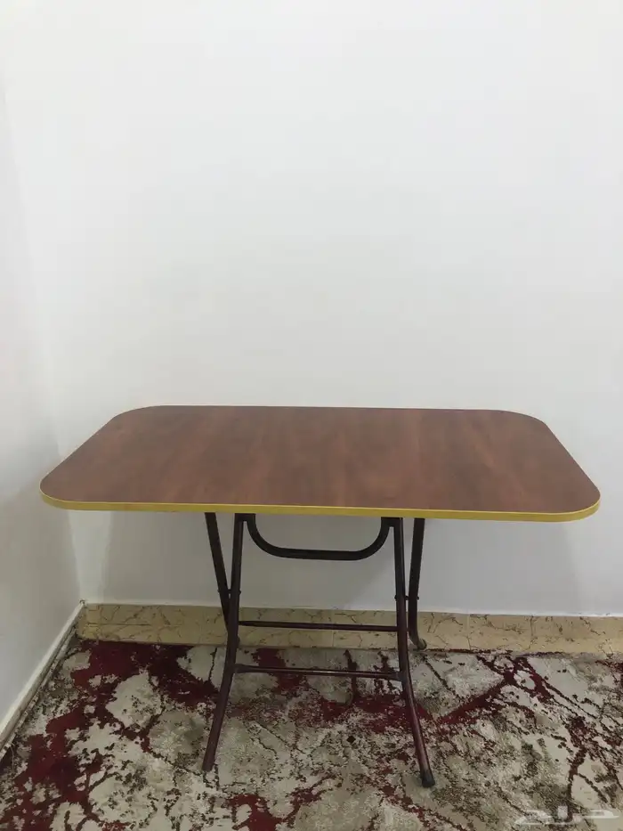 Table طاولة 0