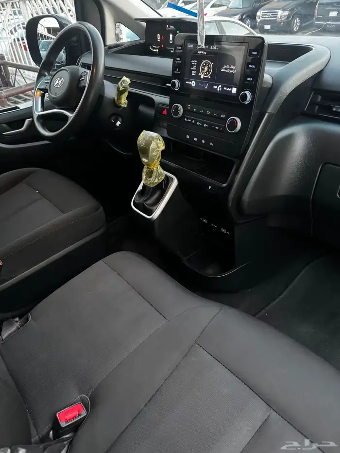 هيونداي ستاريا 2022 11