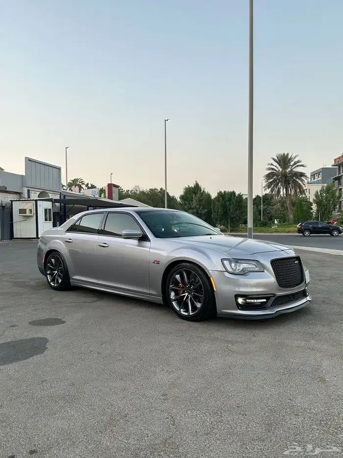 كرايزلر srt8 ممشى قليل 2